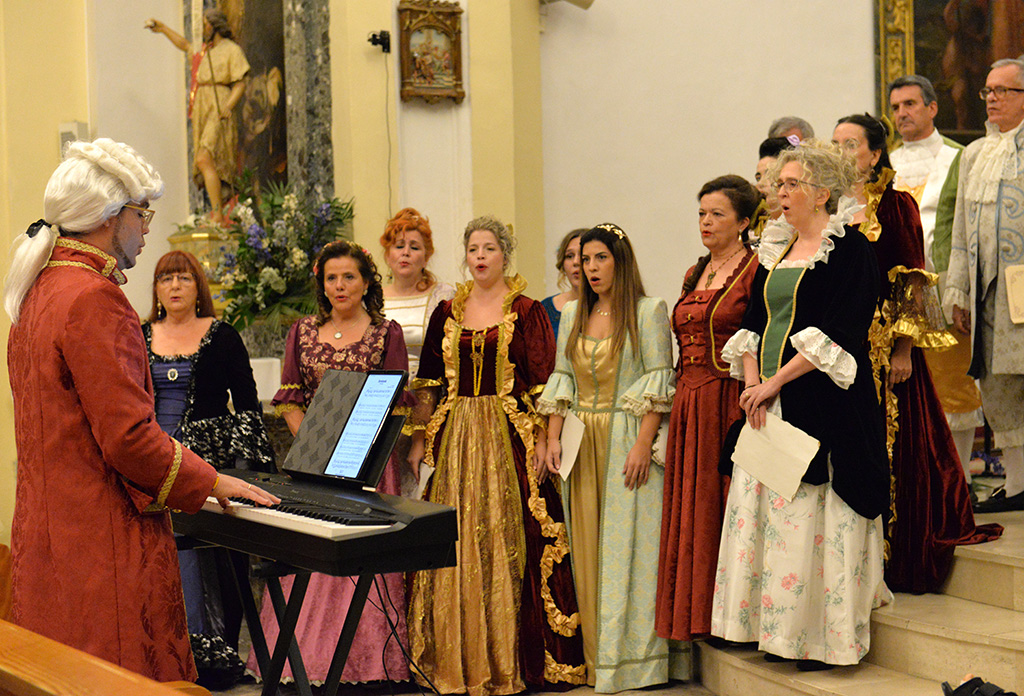 Mercado y teatro de animación que rememora el privilegio de feria concedido a la Villa