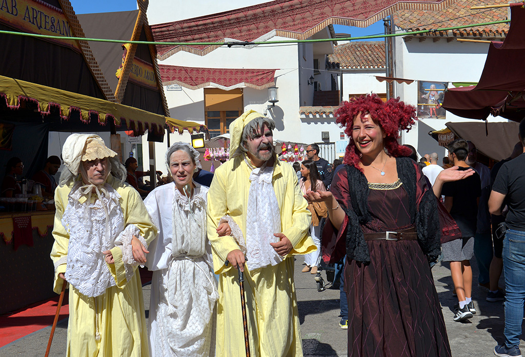 Mercado y teatro de animación que rememora el privilegio de feria concedido a la Villa